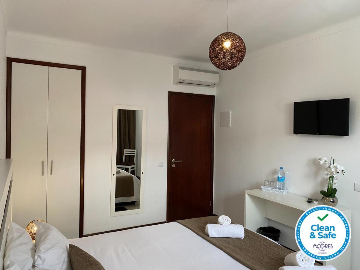 The Rock Guest House Ponta Delgada Exterior foto