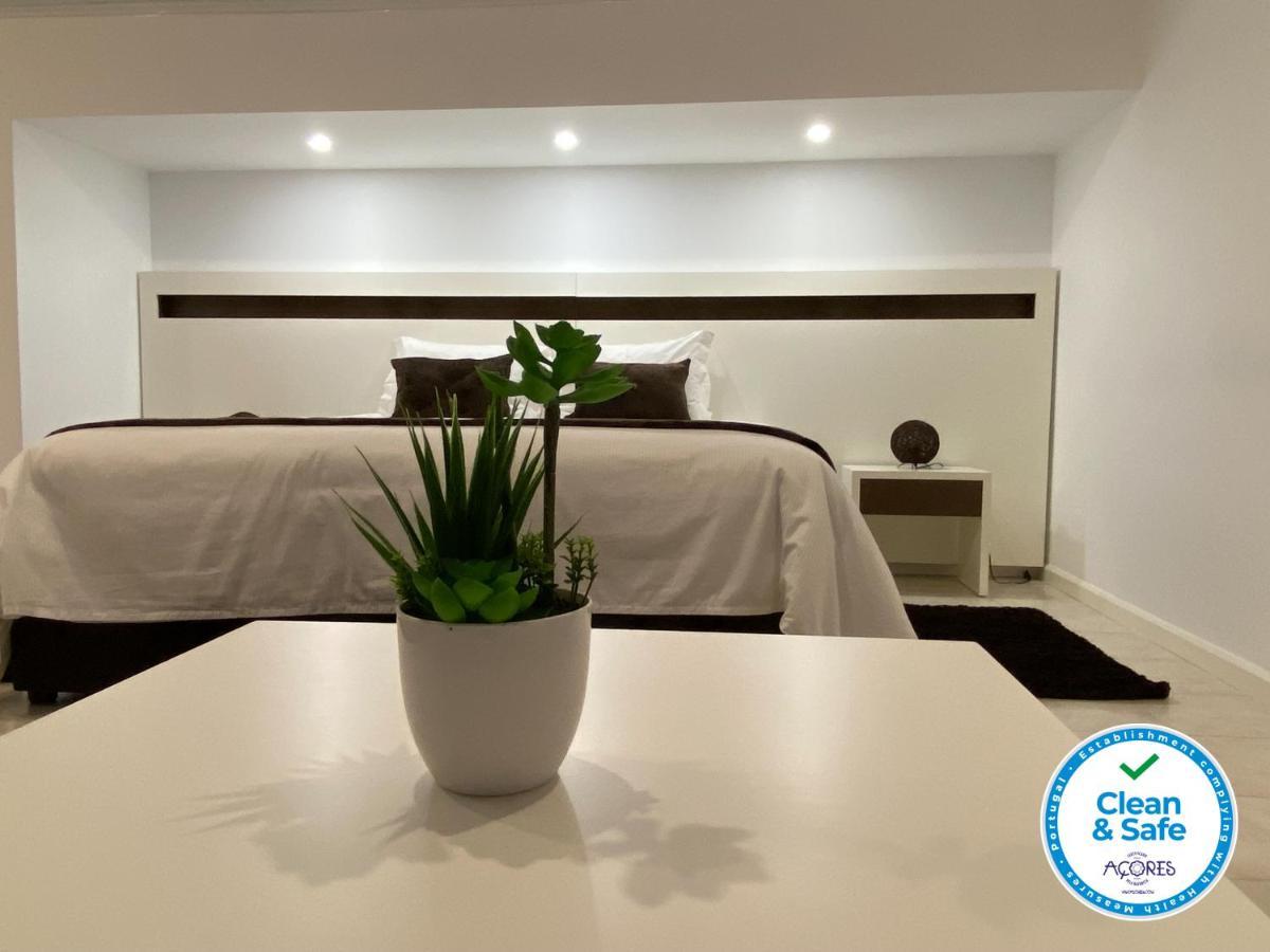 The Rock Guest House Ponta Delgada Exterior foto