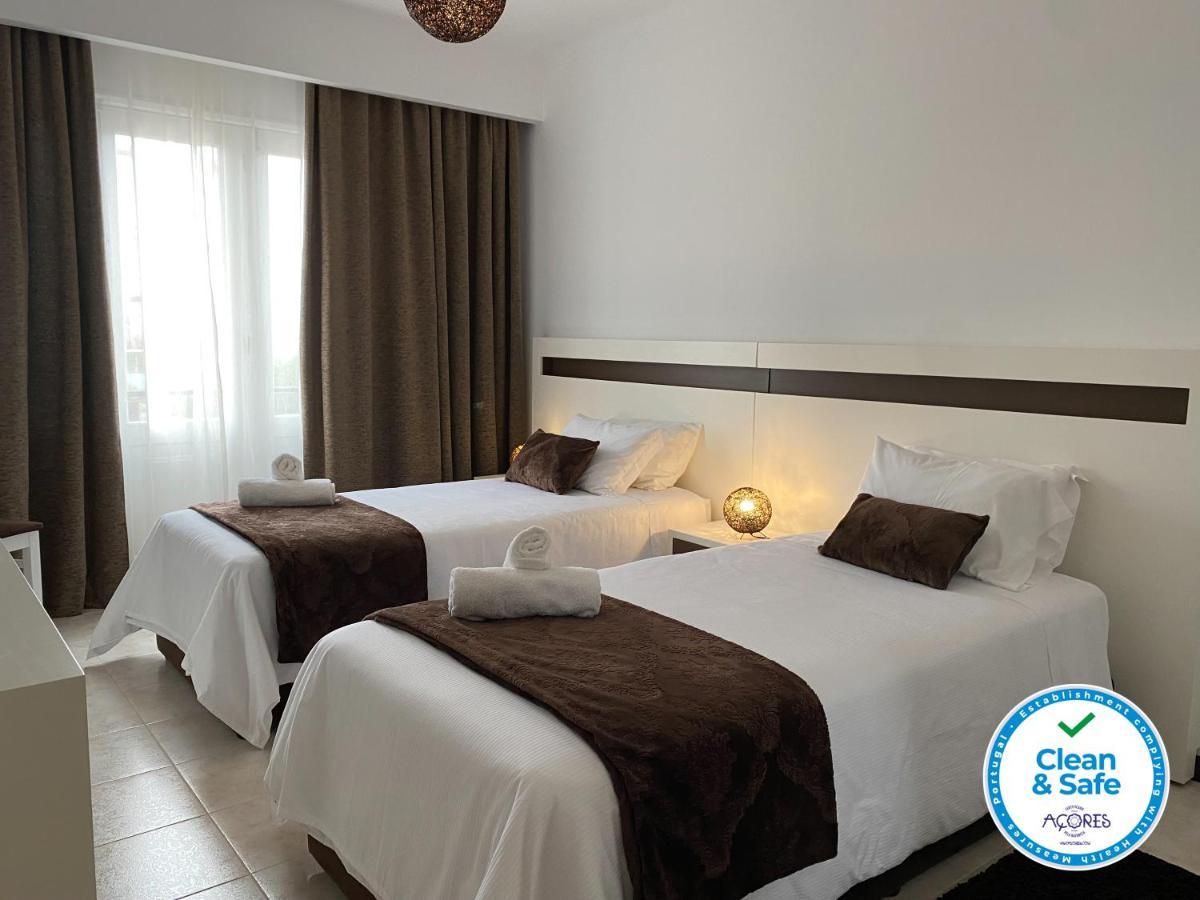 The Rock Guest House Ponta Delgada Exterior foto
