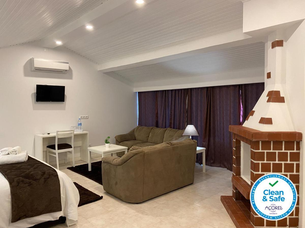 The Rock Guest House Ponta Delgada Exterior foto