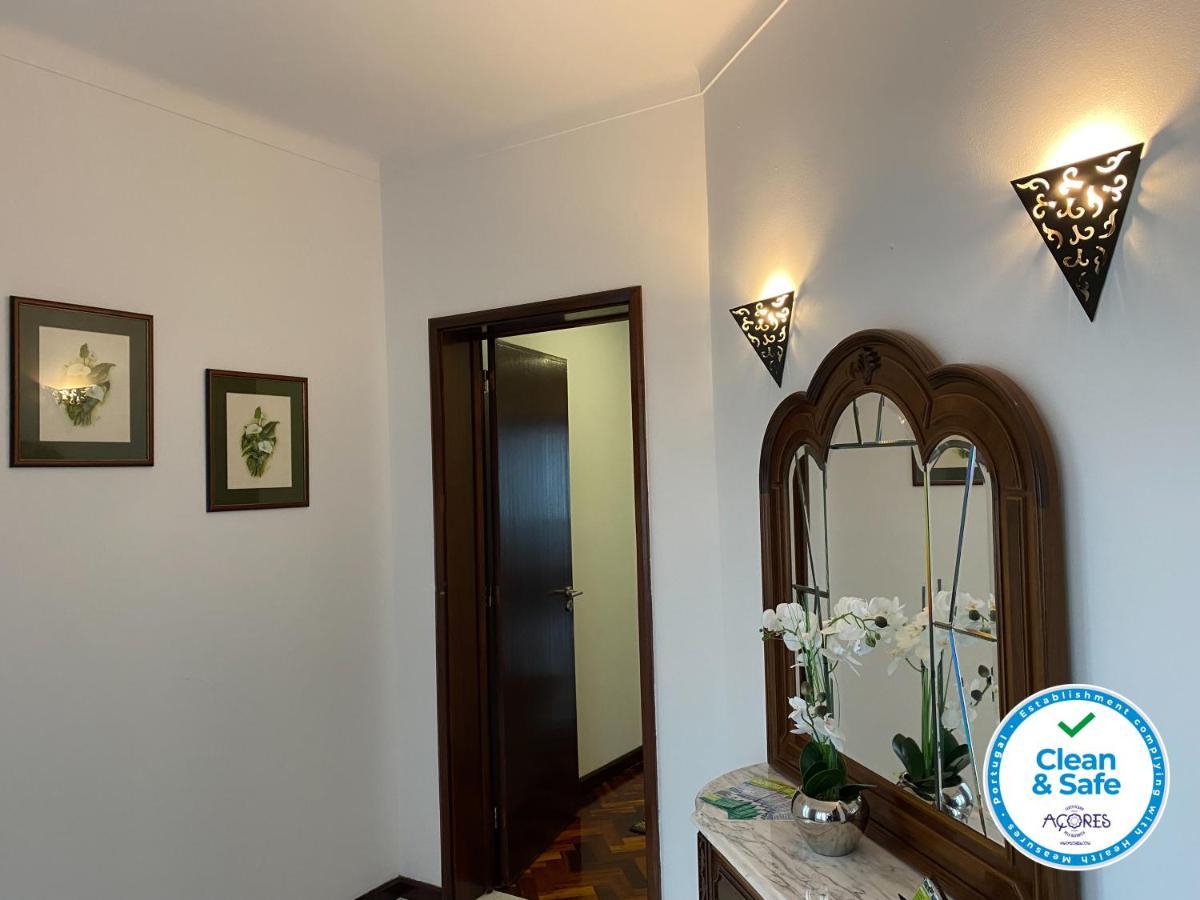 The Rock Guest House Ponta Delgada Exterior foto
