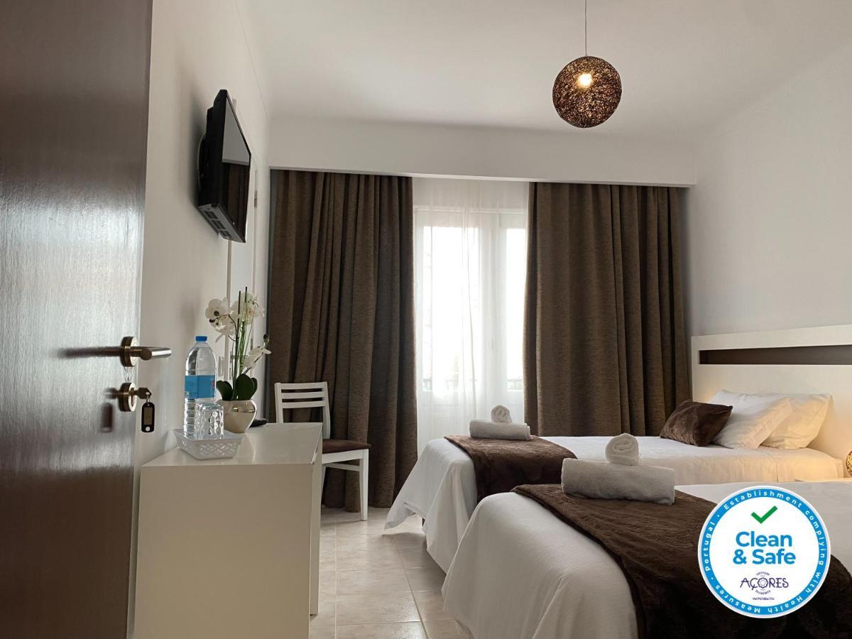 The Rock Guest House Ponta Delgada Exterior foto