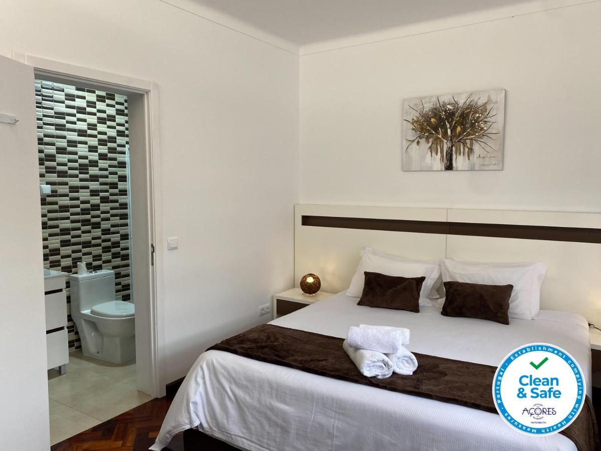 The Rock Guest House Ponta Delgada Exterior foto
